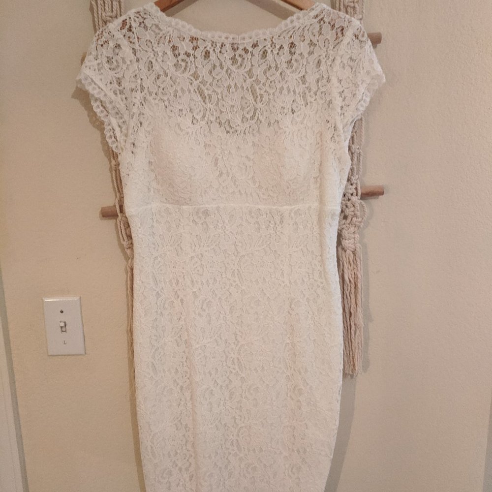 Knee-Length Casual Lace Wedding Dress